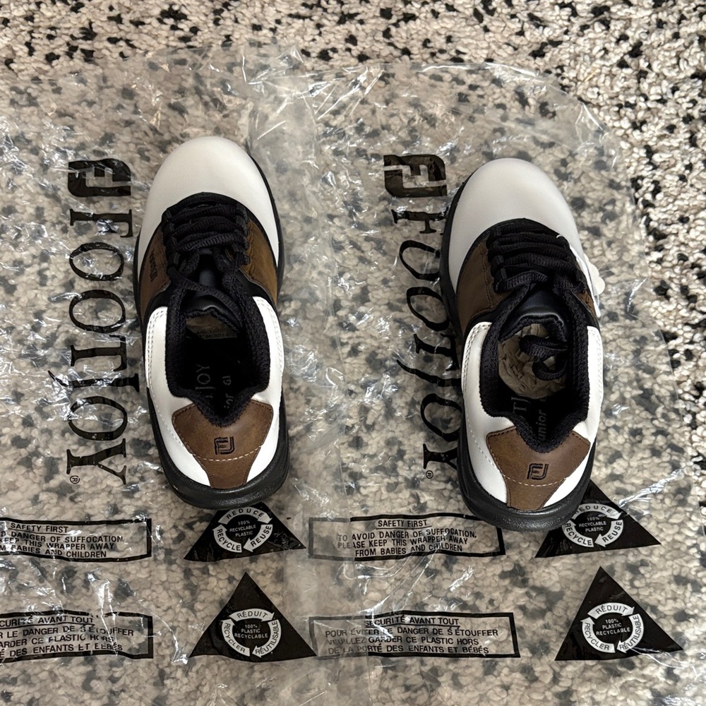 FootJoy Black and Brown Golf Shoes NWT